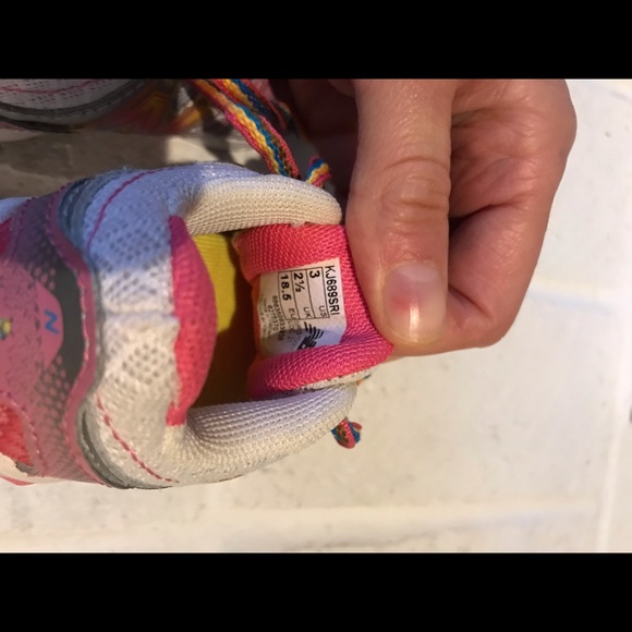 Rainbow Baby Shoes 🦄 - Picture 5 of 6